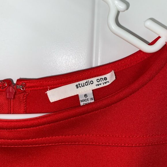 Classy Red Sheath Dress Size 6 - Picture 3 of 3